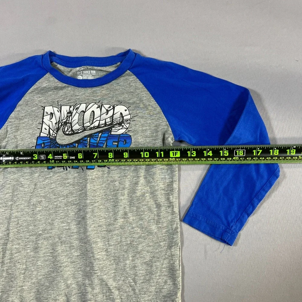 Nike T Shirt Boys S Gray Blue Record Breaker Graphic Athletic Cut Raglan Sleeve